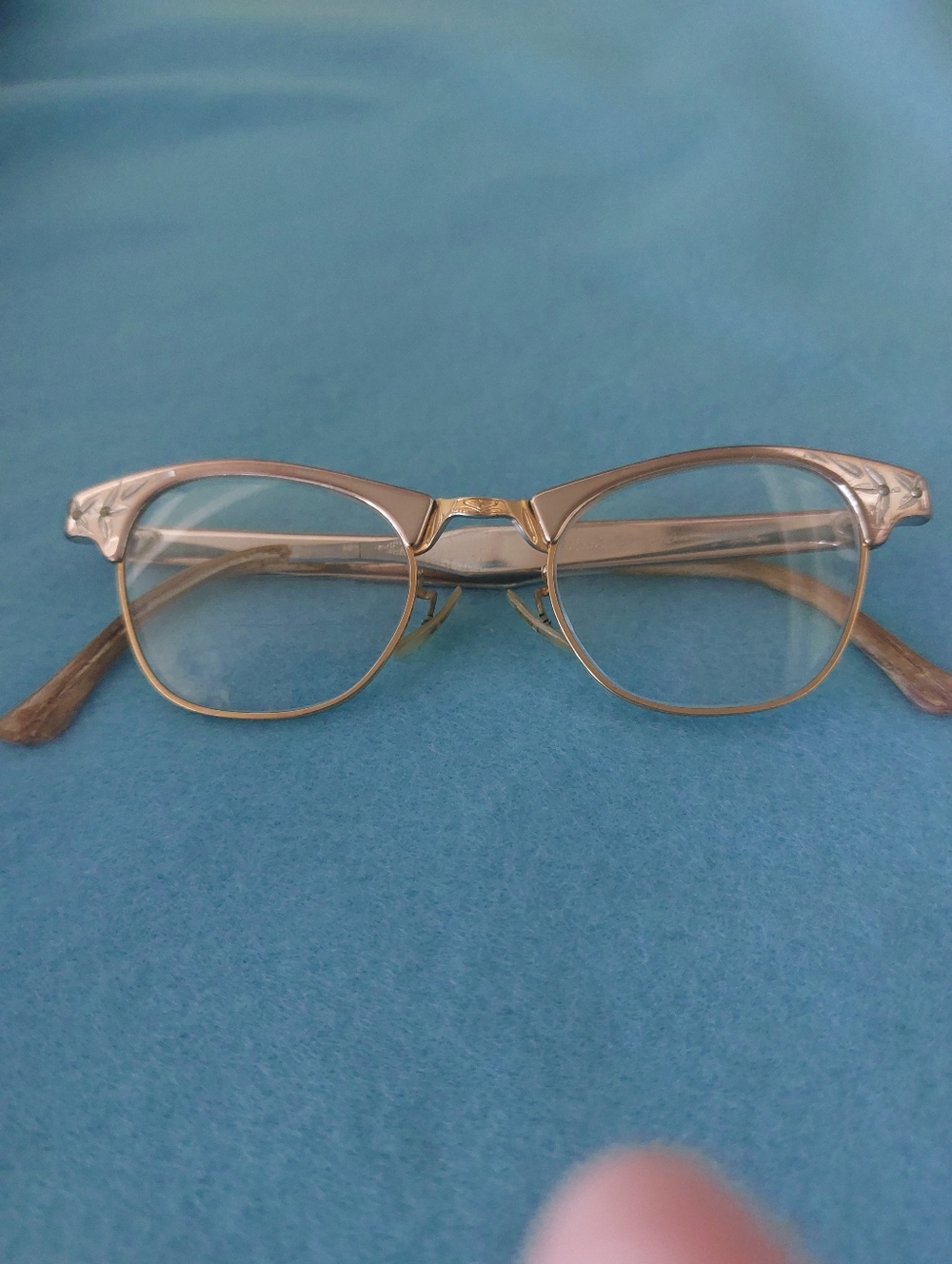 Vintage Artcraft Aluminum Goldtone Browline Cat Eye Glasses, Size 4-5.25